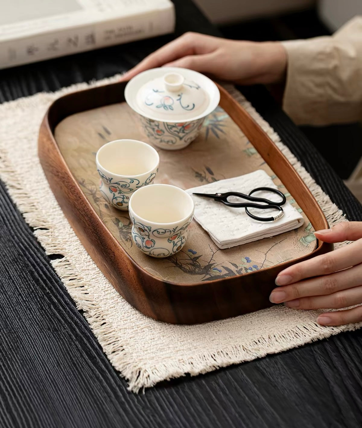 2026 New Style Lotus Scroll Pattern Pink Peach Ceramic Gaiwan & Tea Cup Set High-End 3-Piece Chinese Kung Fu Tea Ware for Home Brewing