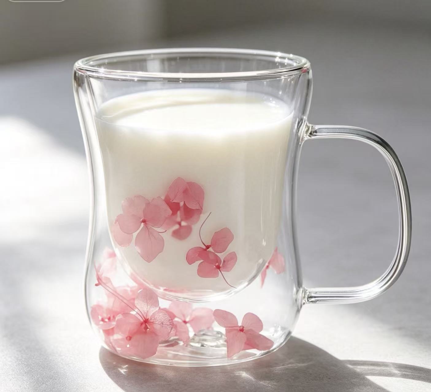 250ml High Borosilicate Double-Wall Heat-Resistant Insulated Glass Mug - Hourglass-Shape Slim Profile Floral Tea Cup with Genuine Preserved Flower Layer for Tea Lovers, Glassware Drinkware, Dining