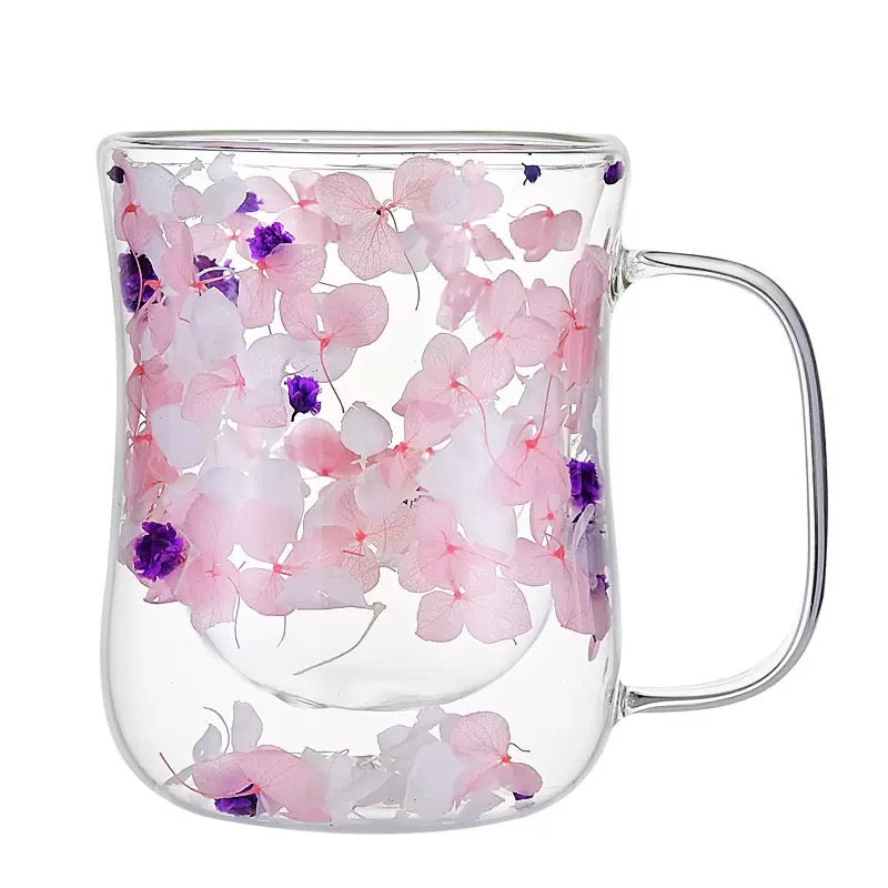 200ml High Borosilicate Double-Wall Heat-Resistant Insulated Glass Mug - Hourglass-Shape Slim Profile Floral Tea Cup with Genuine Preserved Flower Layer for Tea Lovers, Glassware Drinkware, Dining