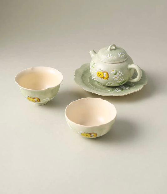 Green Porcelain "Bee Dance" Tea Set – Neo-Chinese Style 1-Teapot 2-Cup Set, Light Luxury Home Teaware for Solo or Shared Brewing